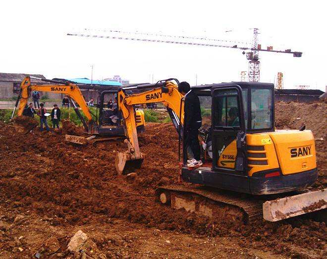 新县挖掘机培训学校
